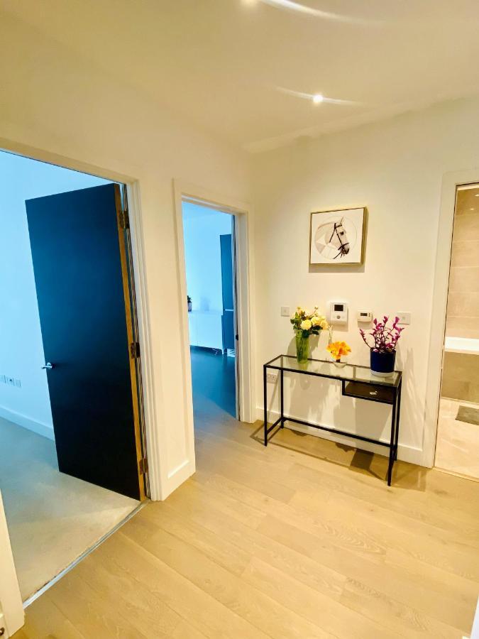 Appartamento Lovely 1 Bed Flat In North Kensington Londra Esterno foto