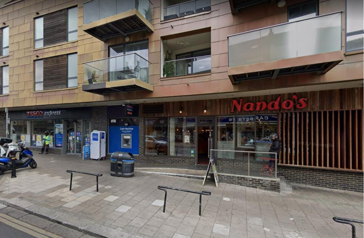 Appartamento Lovely 1 Bed Flat In North Kensington Londra Esterno foto