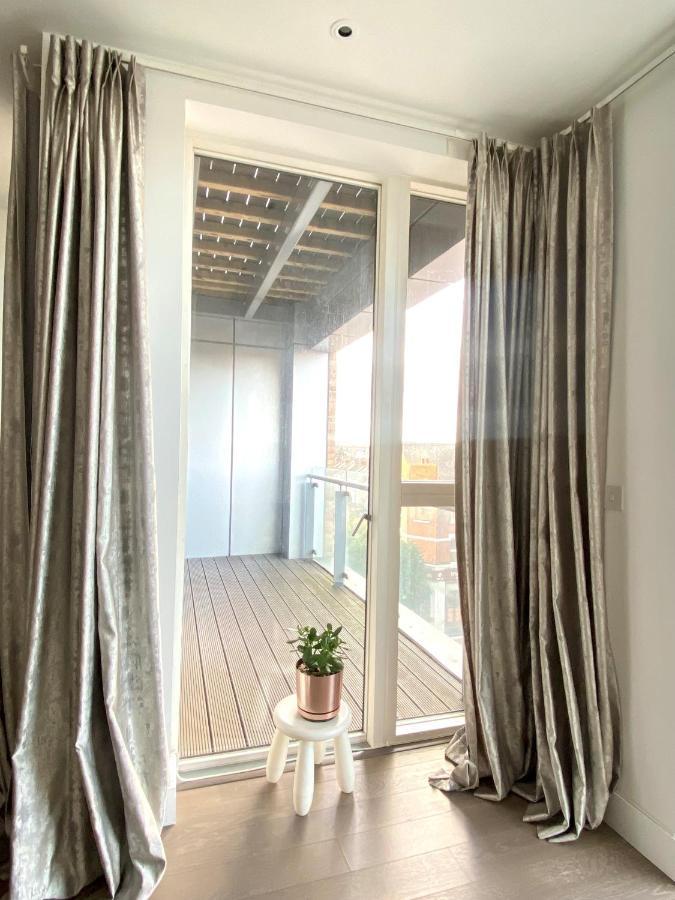 Appartamento Lovely 1 Bed Flat In North Kensington Londra Esterno foto